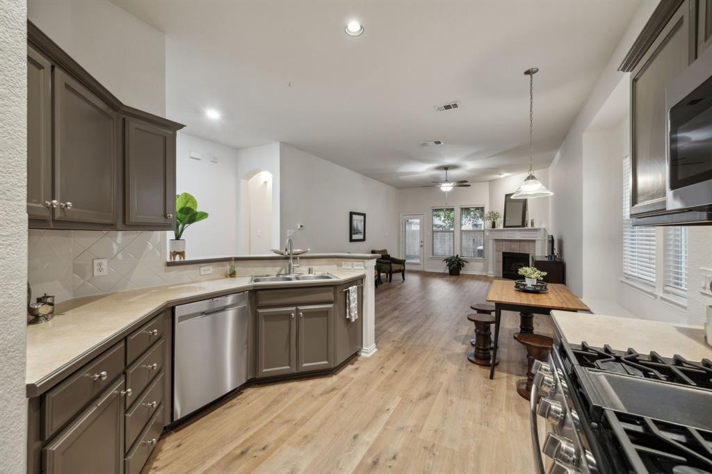 2101 Hopkins Drive Property Photo 15