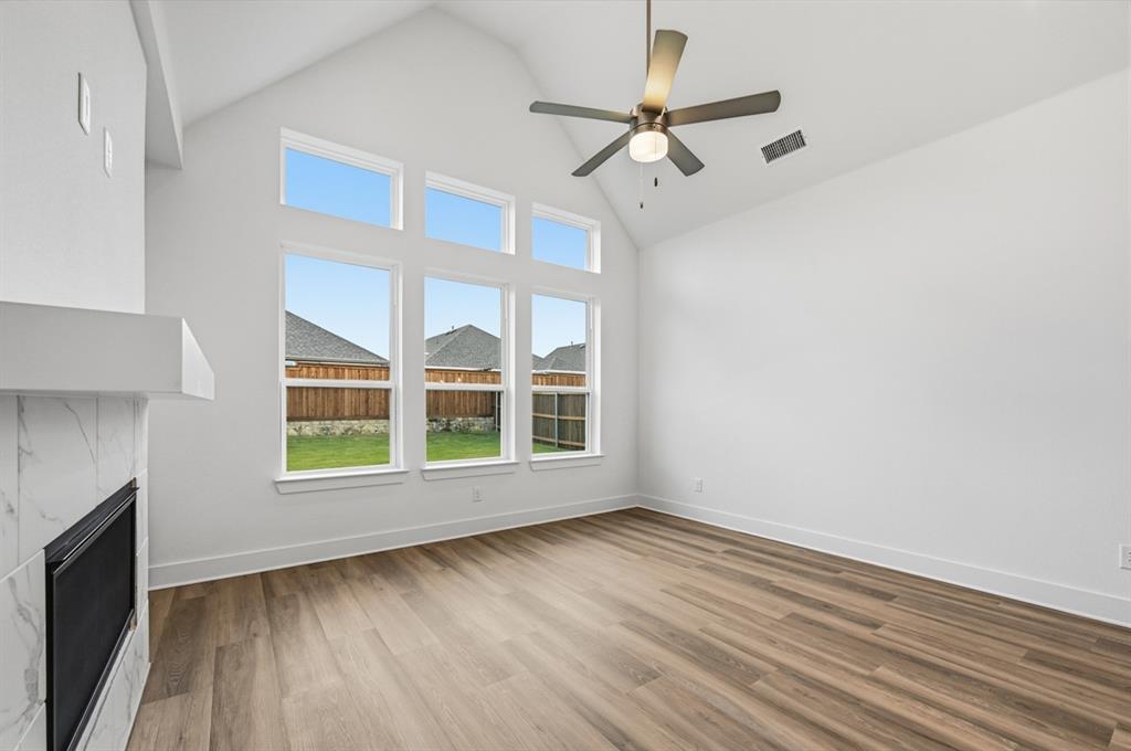 1050 Bearing Street Property Photo 6