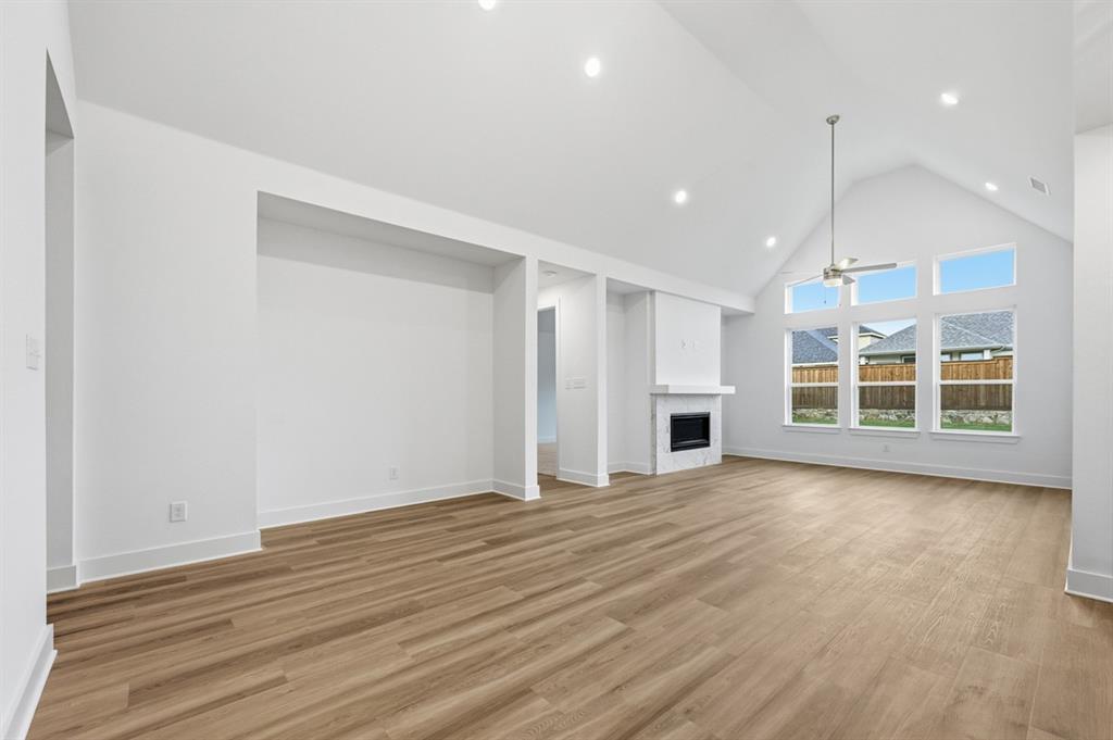 1050 Bearing Street Property Photo 8