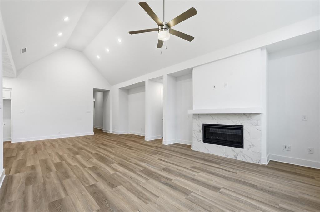 1050 Bearing Street Property Photo 10