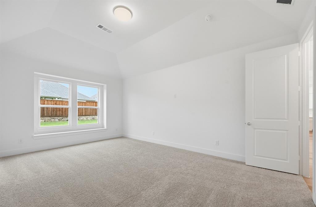 1050 Bearing Street Property Photo 11