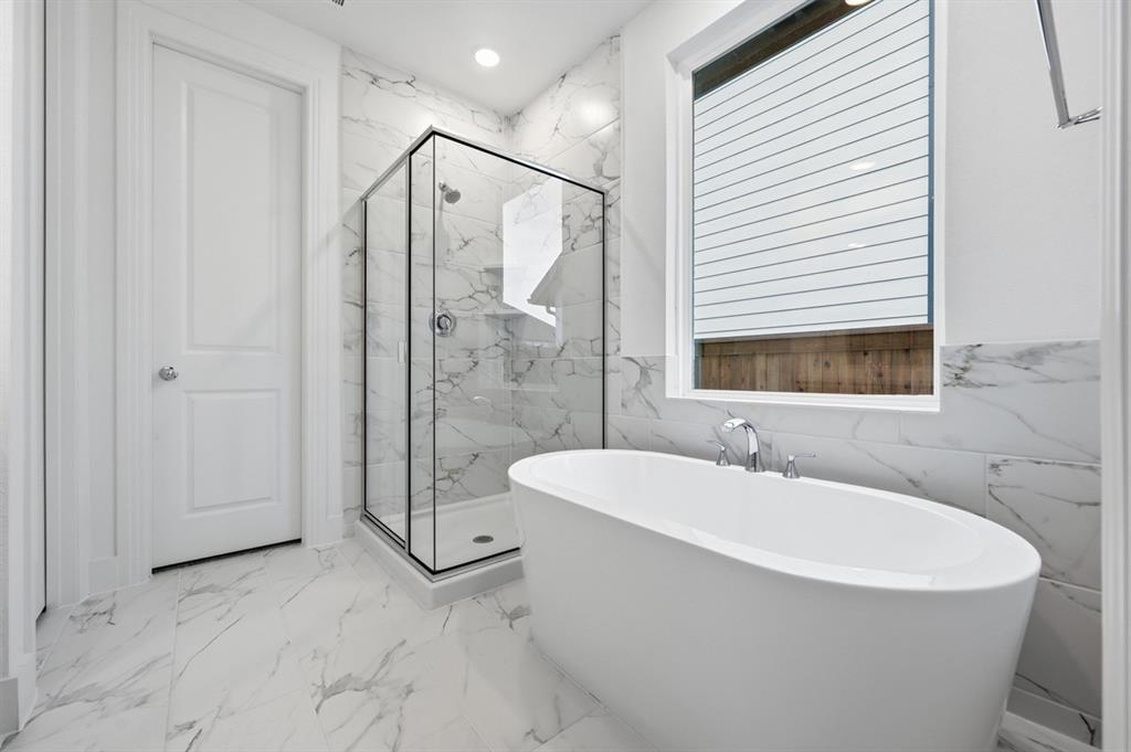 1050 Bearing Street Property Photo 14