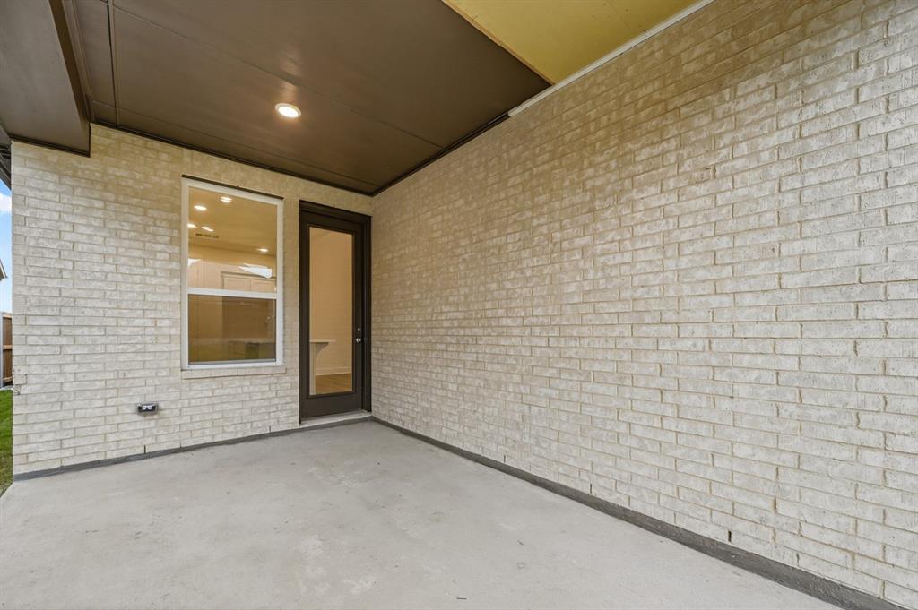 1050 Bearing Street Property Photo 20