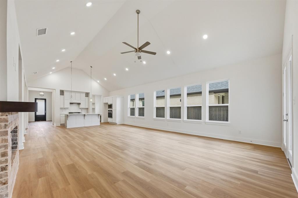 1046 Bearing Street Property Photo 6