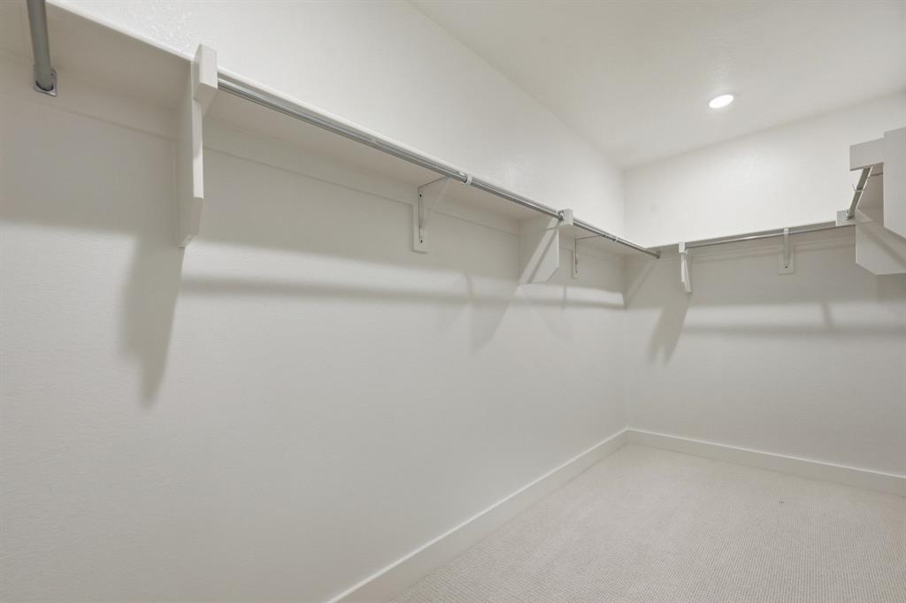 1046 Bearing Street Property Photo 13