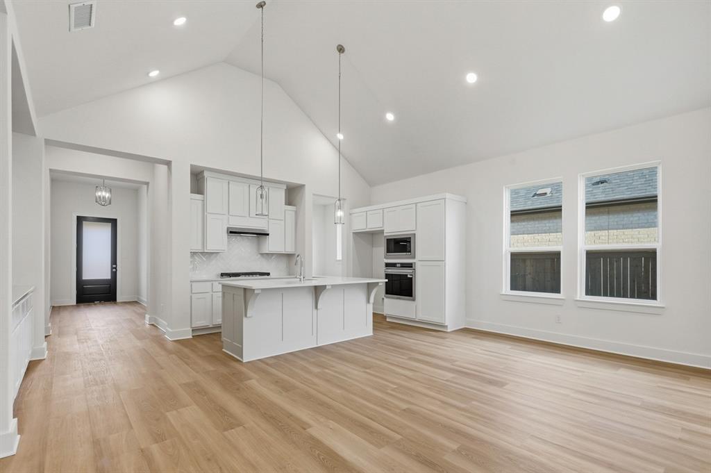 1046 Bearing Street Property Photo 14