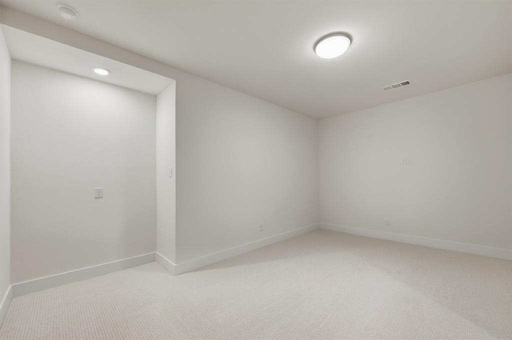 1046 Bearing Street Property Photo 17