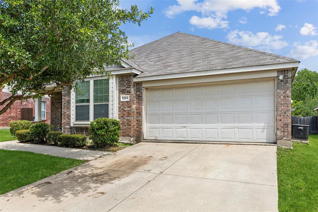 1204 Toledo Bend Drive Property Photo 1