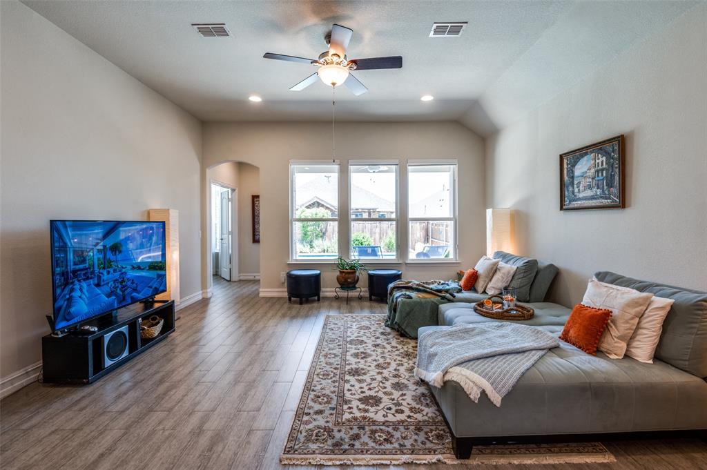 5312 Leyton Drive Property Photo 8