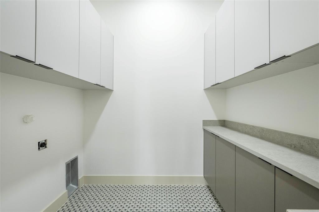 4435 Merrell Road Property Photo 28