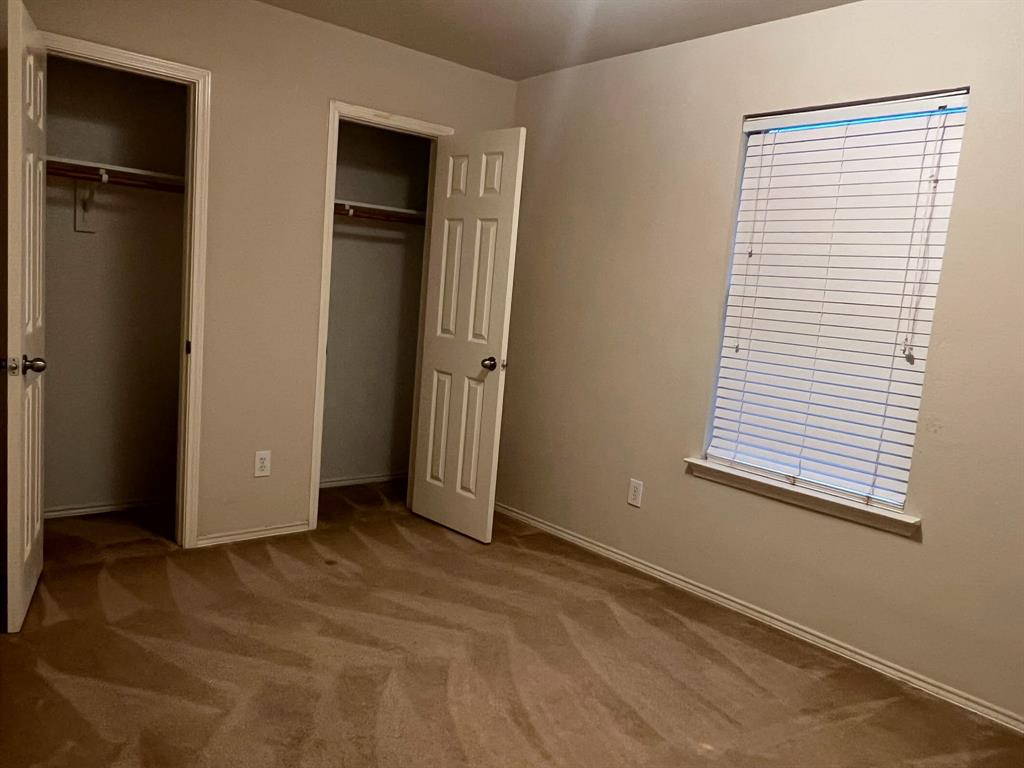 909 Zoe Street Property Photo 18