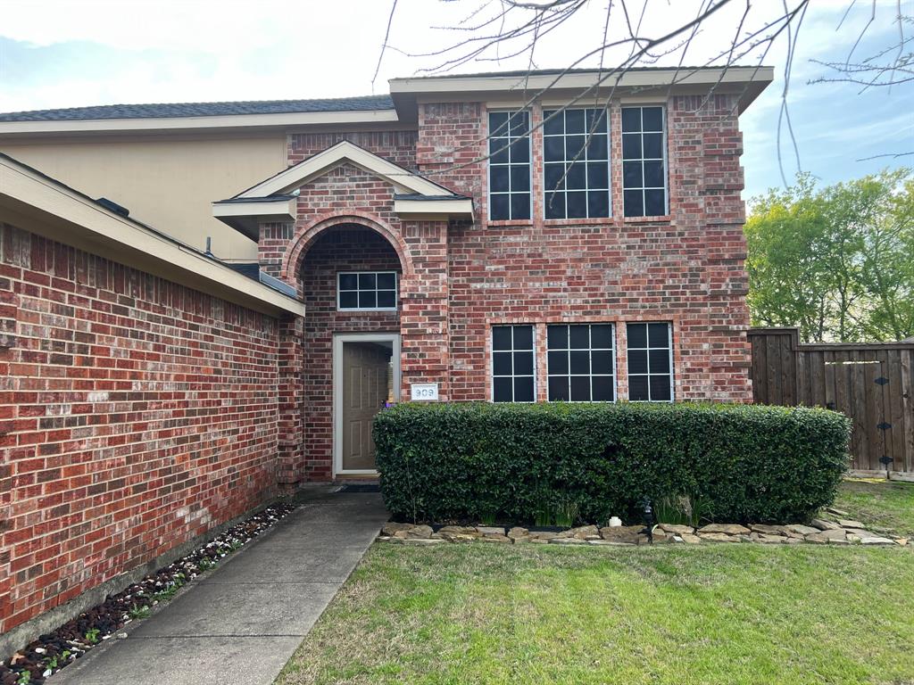 909 Zoe Street Property Photo 20
