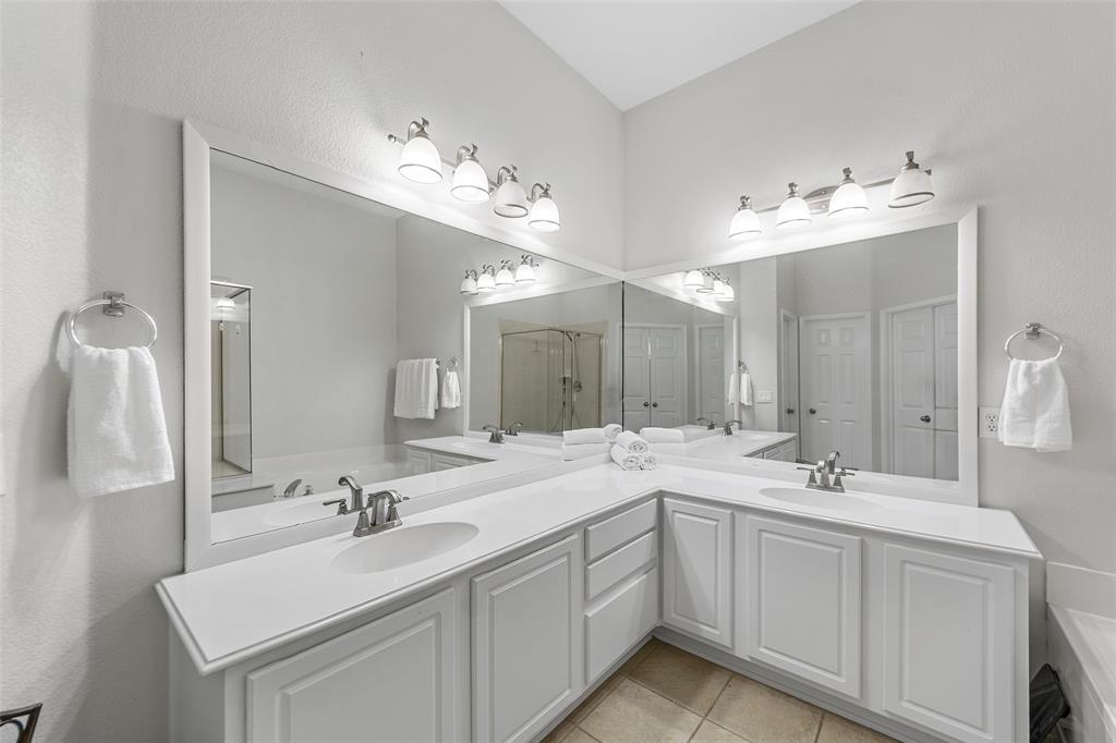 2505 Canyon Bay Property Photo 20