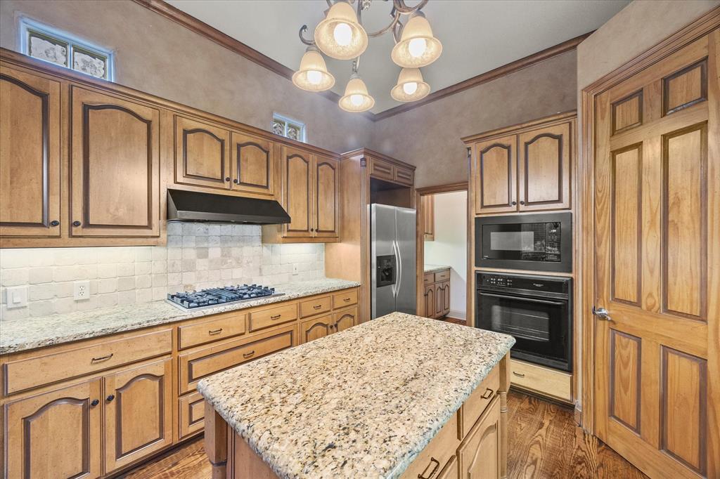 5 Tennis Village Drive Property Photo 18