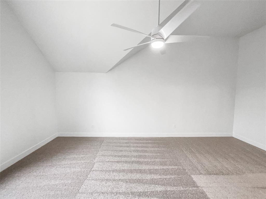 9032 Rock Valley Cove Property Photo 5
