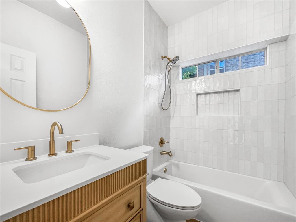 9032 Rock Valley Cove Property Photo 17