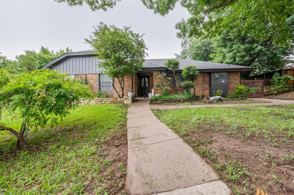 2201 Pebblebrook Court Property Photo 1