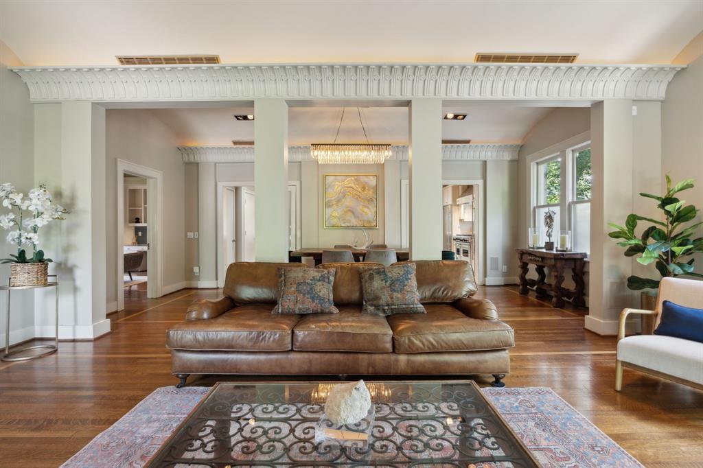 2560 Cockrell Avenue Property Photo 5