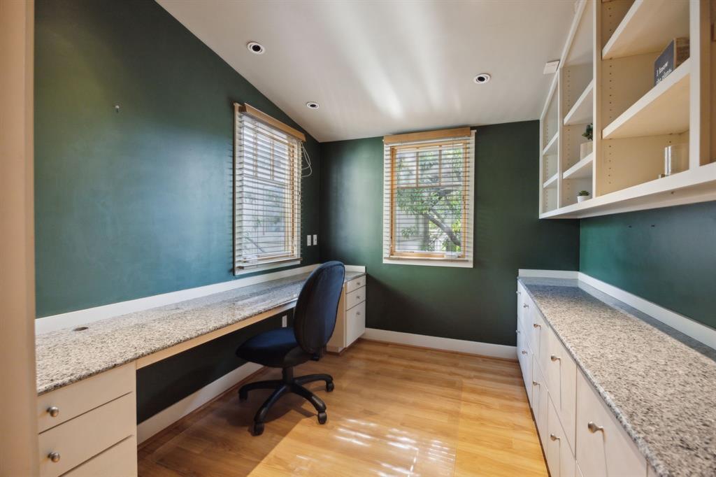 2560 Cockrell Avenue Property Photo 20