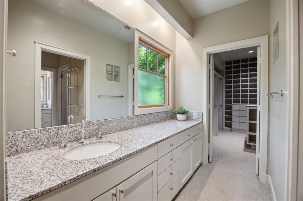 2560 Cockrell Avenue Property Photo 23