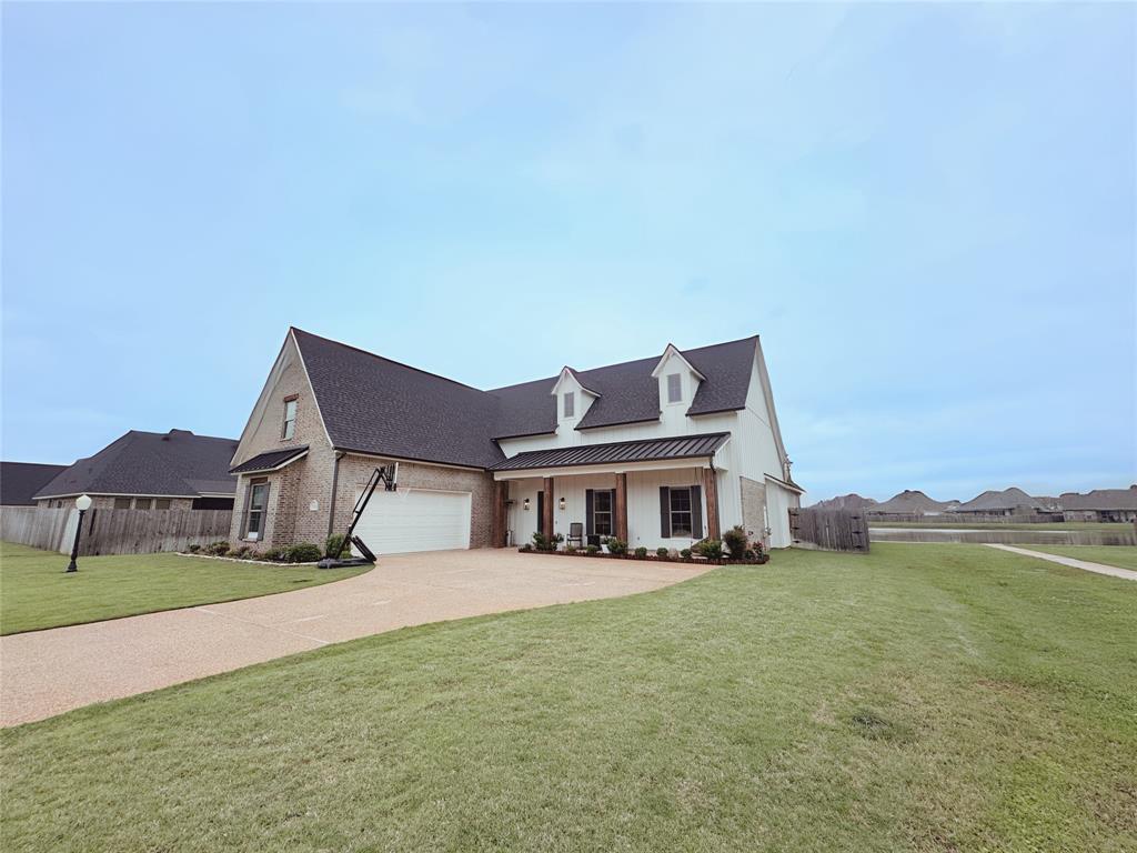 232 Conti Way Property Photo 9