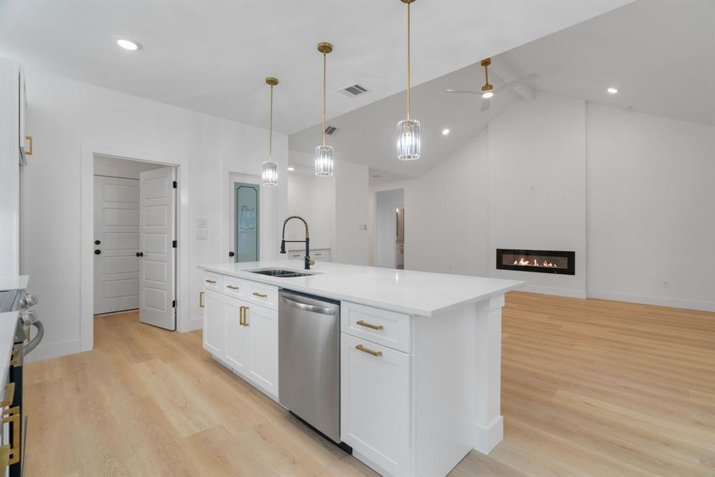 5120 Draper Street Property Photo 1