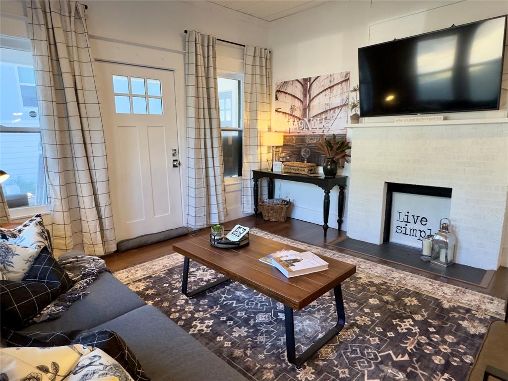 2018 Columbus Avenue Property Photo 5