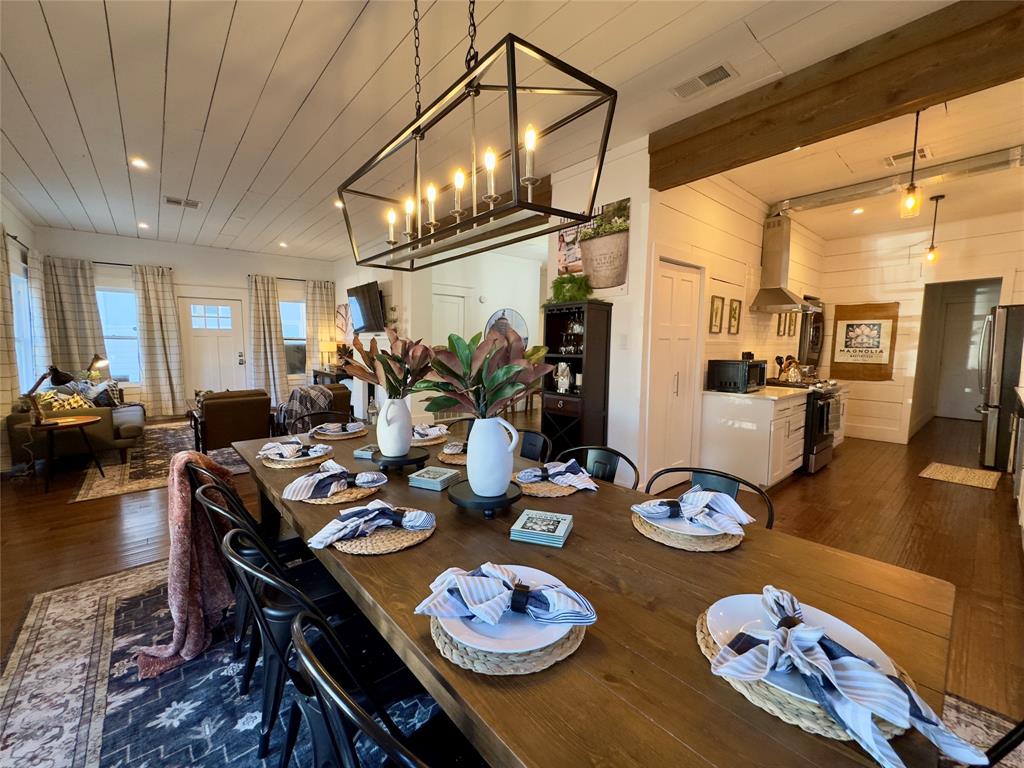 2018 Columbus Avenue Property Photo 7