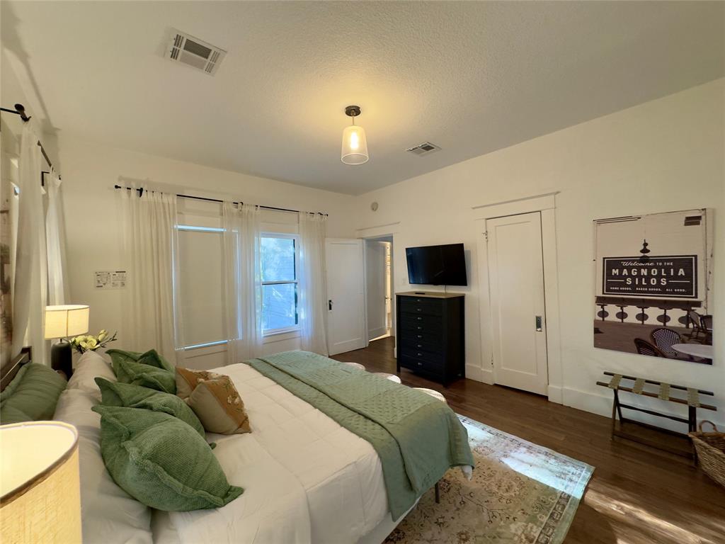 2018 Columbus Avenue Property Photo 21