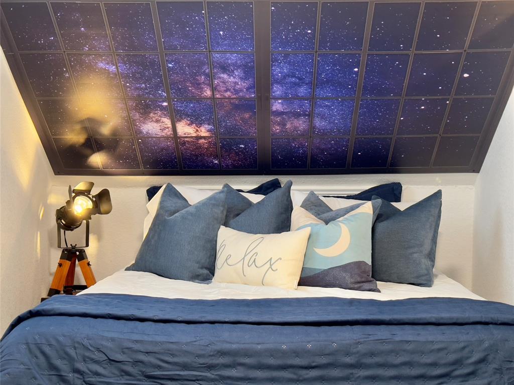 2018 Columbus Avenue Property Photo 24