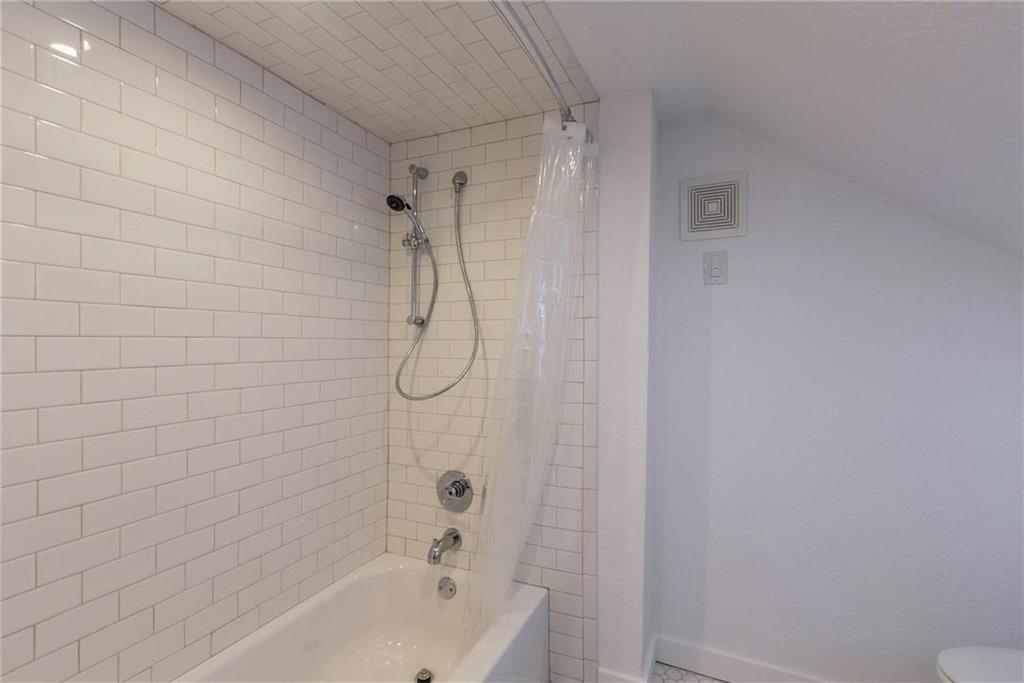 2018 Columbus Avenue Property Photo 32