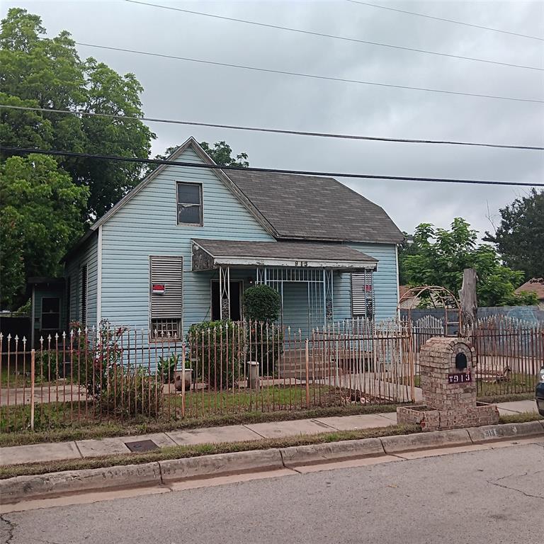 913 Greer Street Property Photo 1