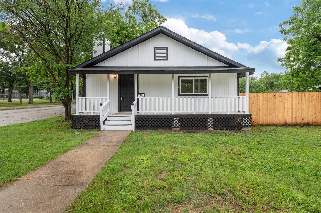 2901 Malcolm Street Property Photo