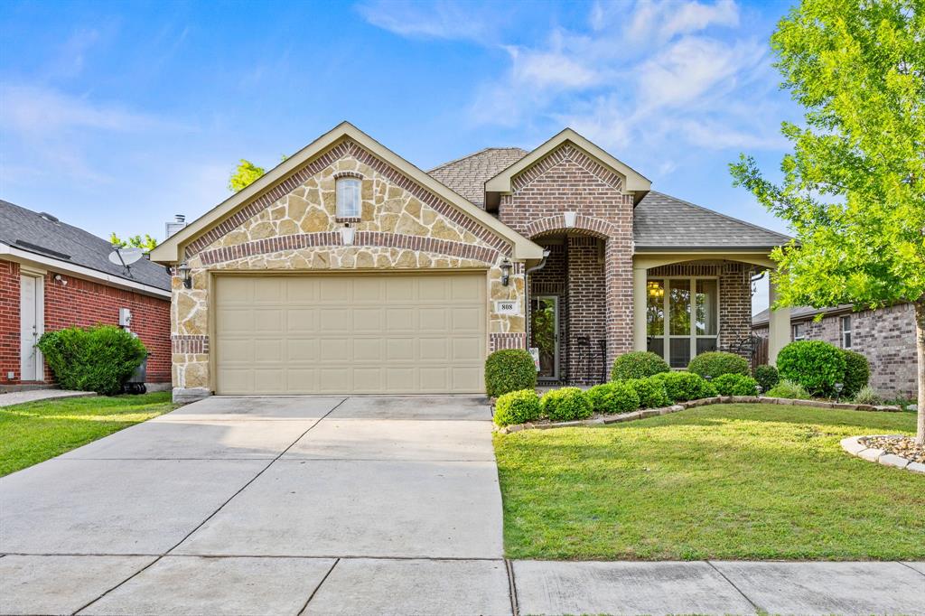 808 Bamboo Drive Property Photo 1
