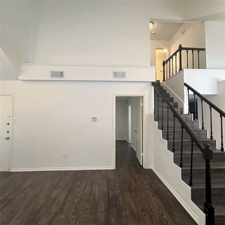 449 Harris Street Property Photo 3