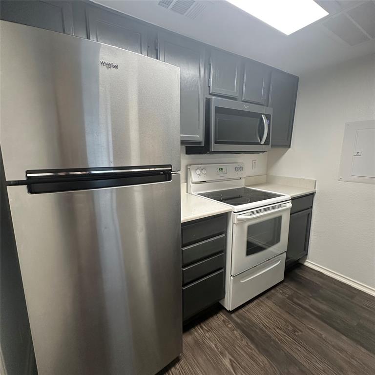 449 Harris Street Property Photo 7