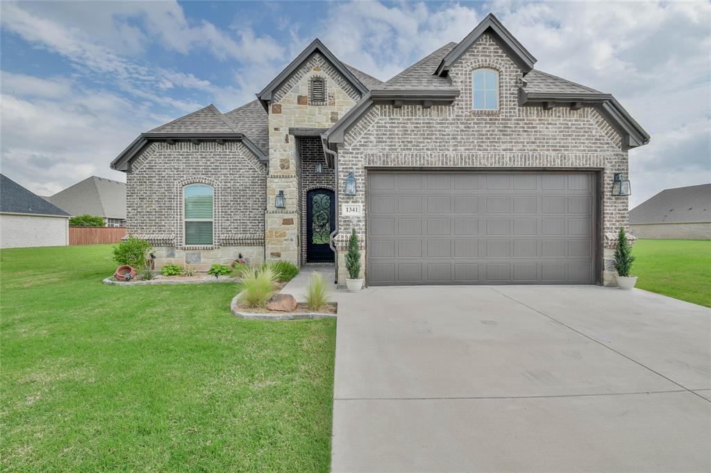 1341 Highland Park Circle Property Photo 1