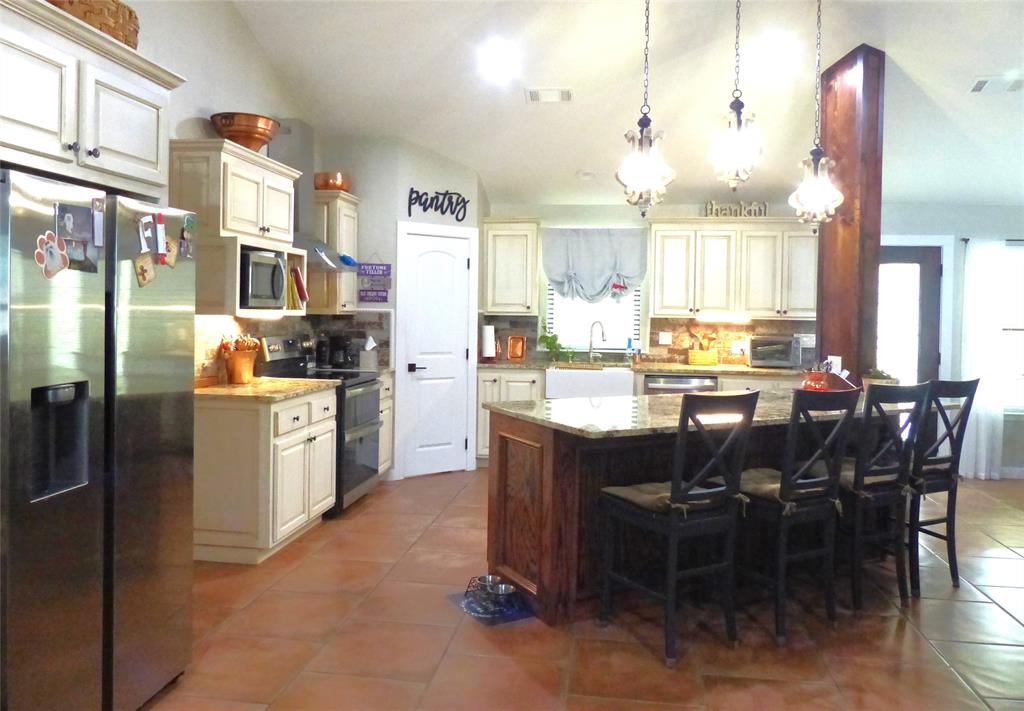 125 Parkview Property Photo 6
