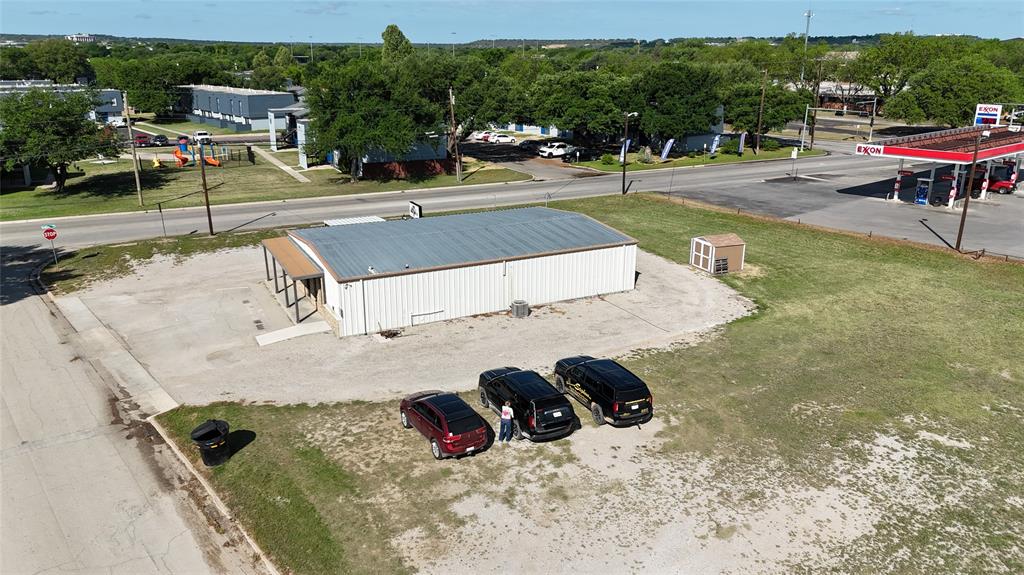 2810 4th Street Property Photo 2