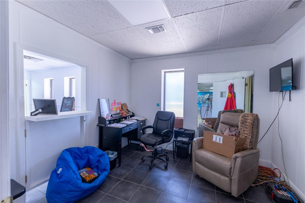 2810 4th Street Property Photo 8