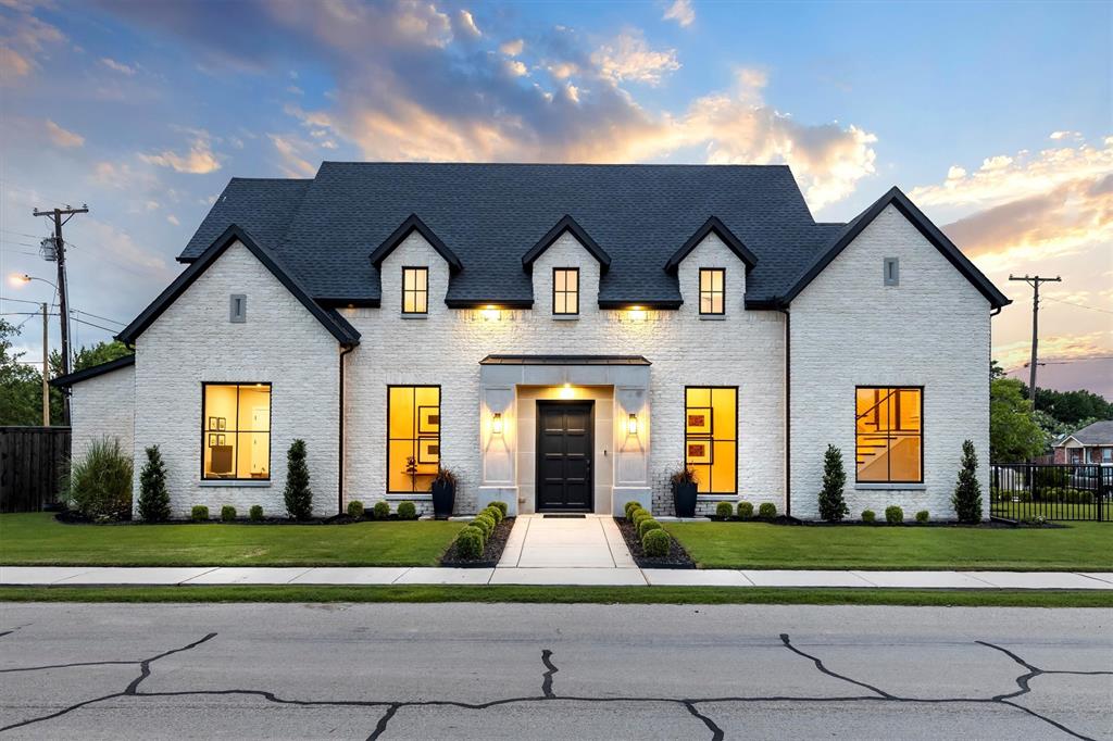 7591 Maple Street Property Photo 1