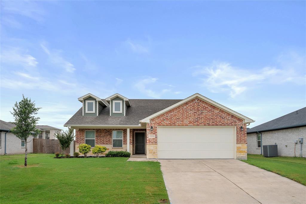 1104 Silverton Property Photo 1