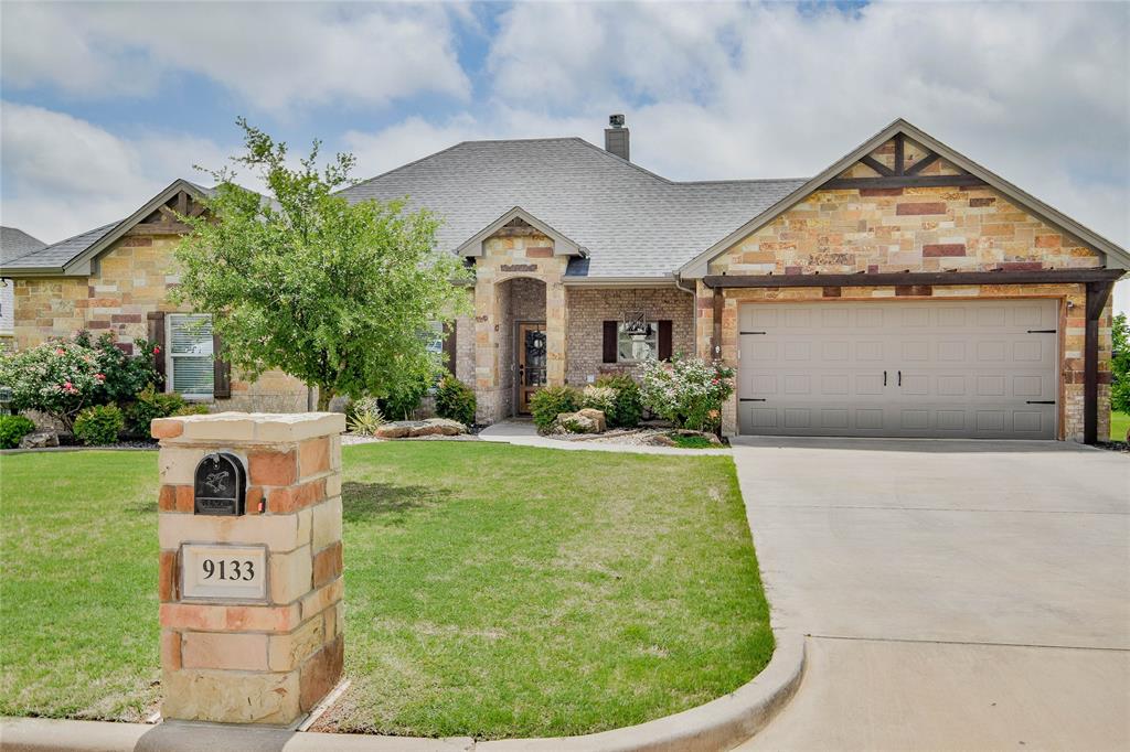 9133 Parkview Circle Property Photo