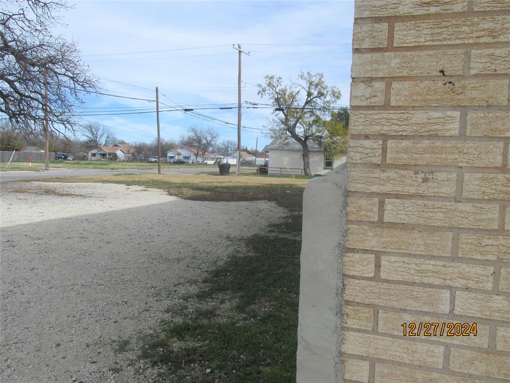 817 & 825 Butternut Street Property Photo 8