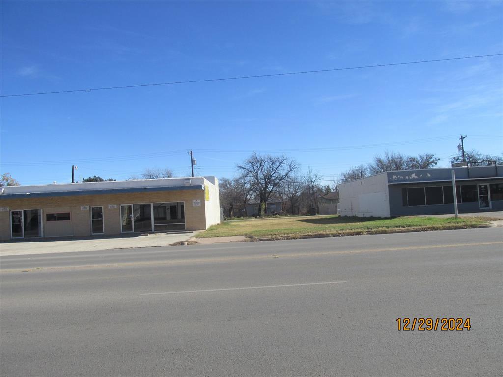 817 & 825 Butternut Street Property Photo 11