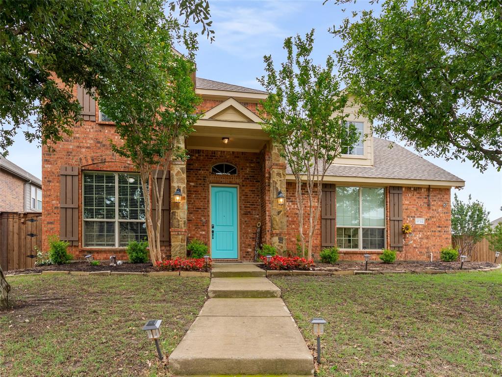 5732 Chateau Drive Property Photo