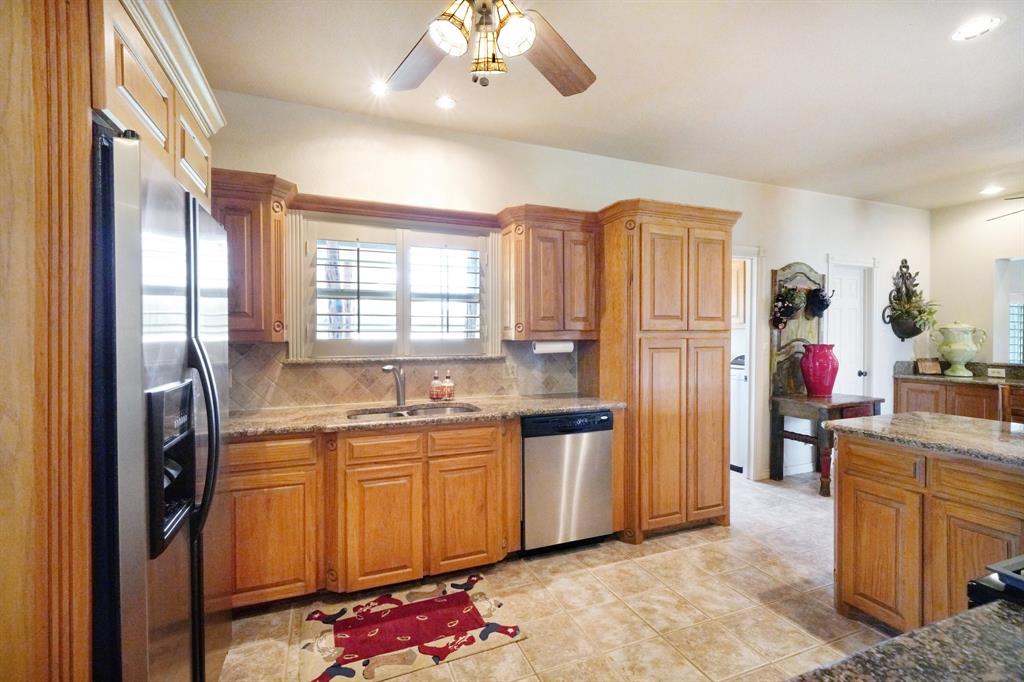 540a Southerland Lane Property Photo 13