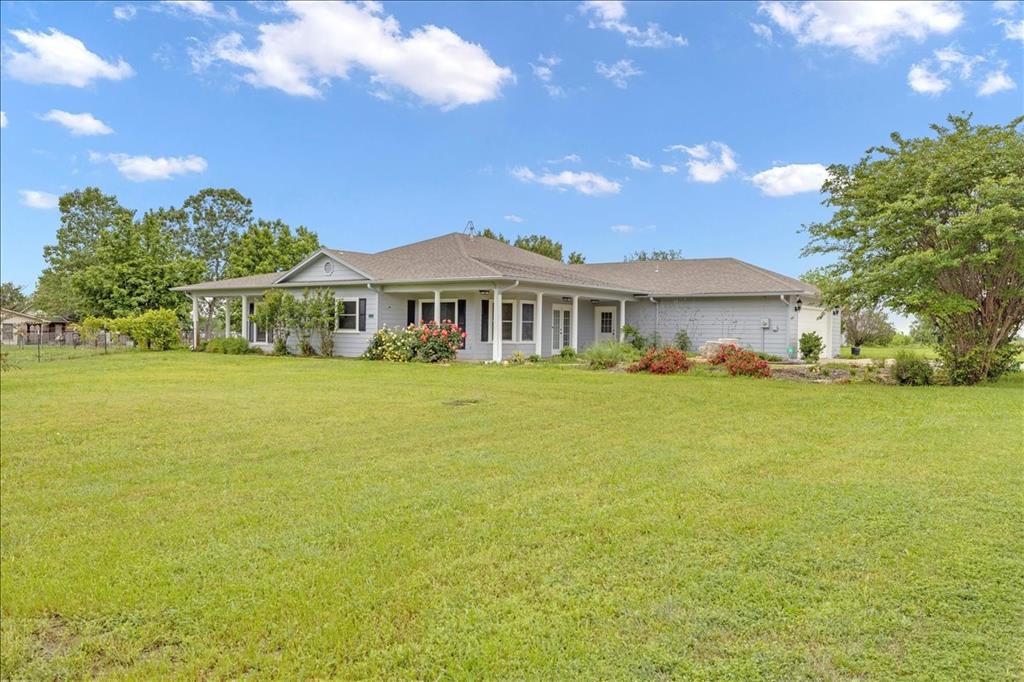 420 County Road 2904 Property Photo
