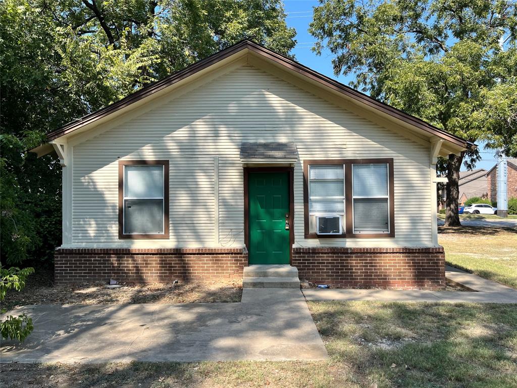 519 W Collins Street Property Photo
