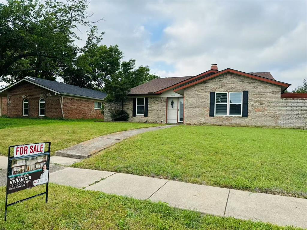 2713 Charter Oak Drive Property Photo 1